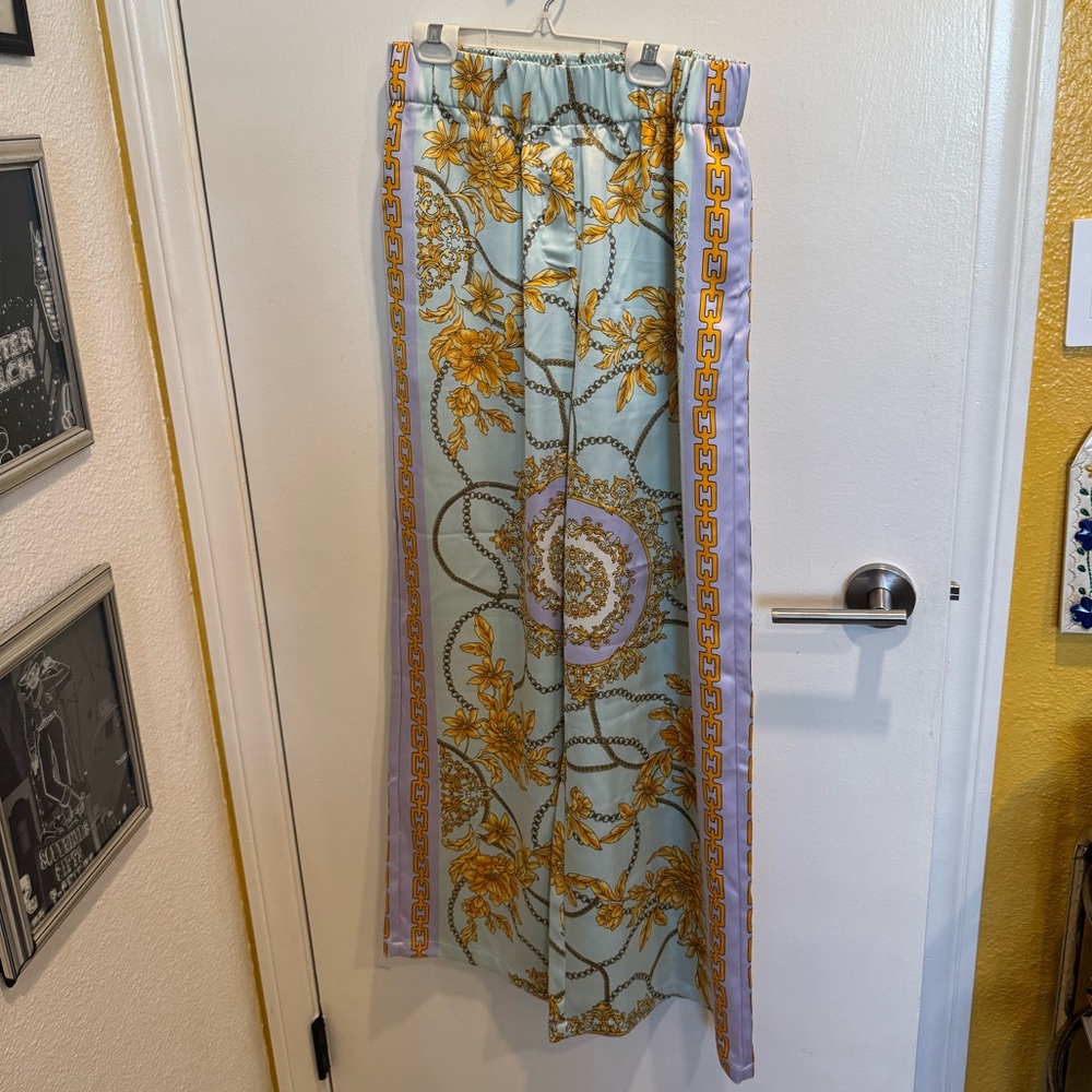 Wide leg pants